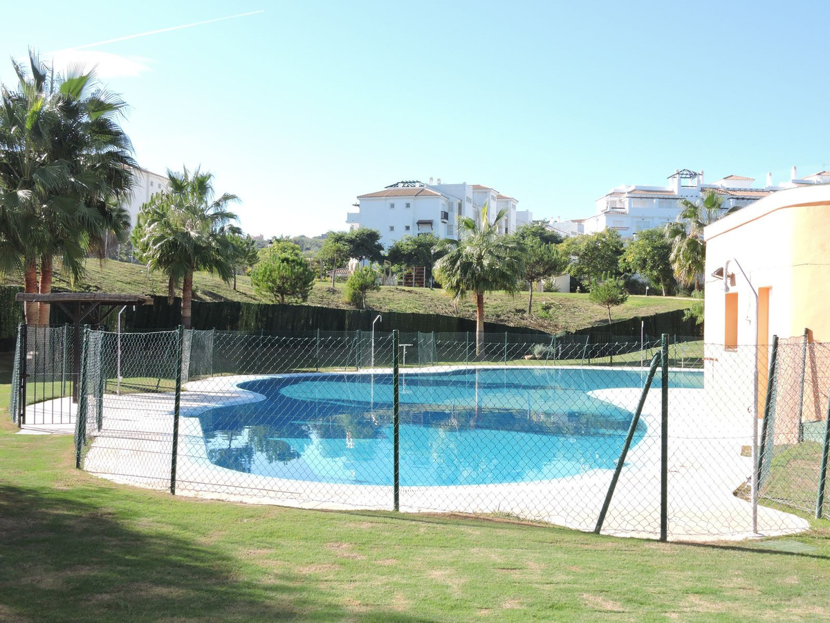 Se vende Apartamento Planta Media de 2 dormitorios en Costa Del Sol, Málaga, España
