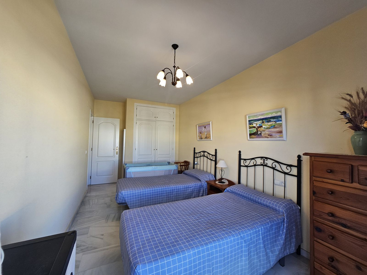 Se vende Apartamento Planta Media de 2 dormitorios en Costa Del Sol, Málaga, España