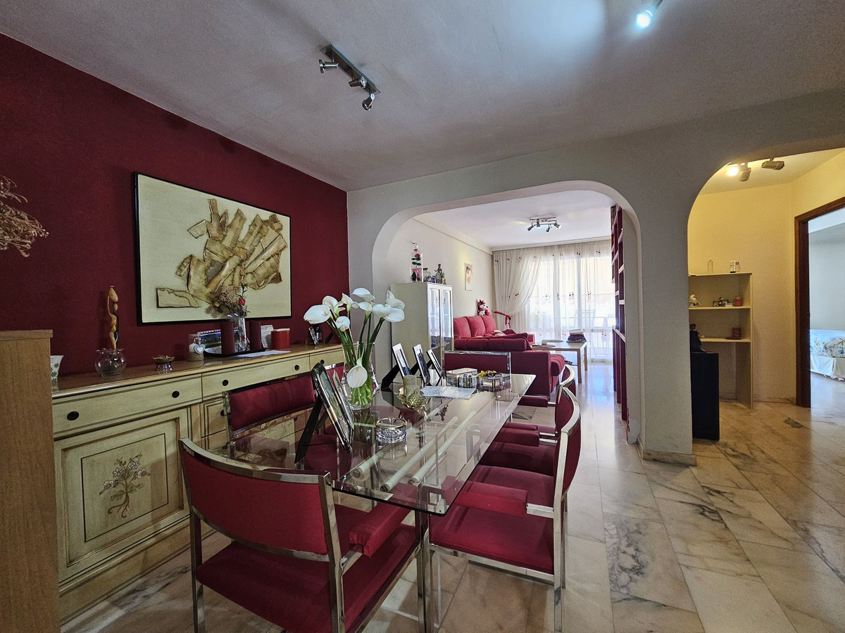 3 Bed Apartment for sale in Estepona Costa Del Sol, Málaga, Spain