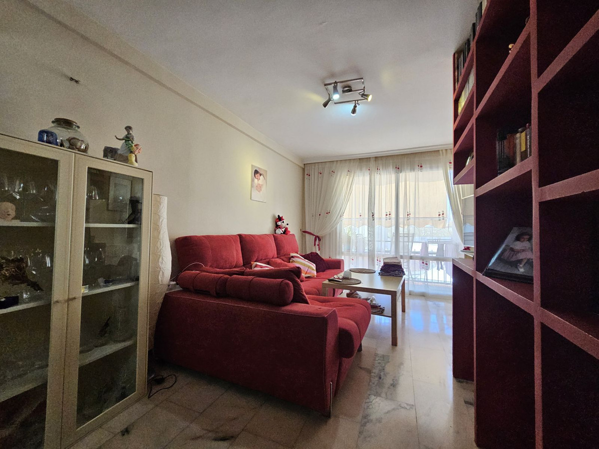 3 Bed Apartment for sale in Estepona Costa Del Sol, Málaga, Spain