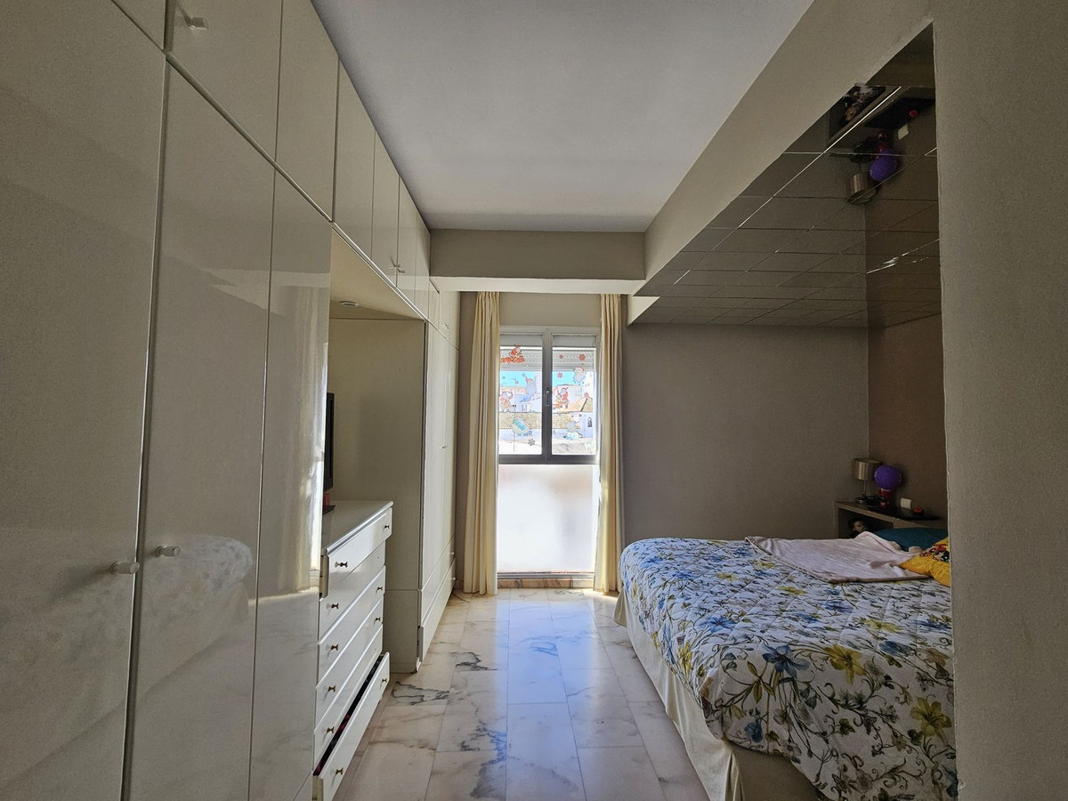 3 Bed Apartment for sale in Estepona Costa Del Sol, Málaga, Spain
