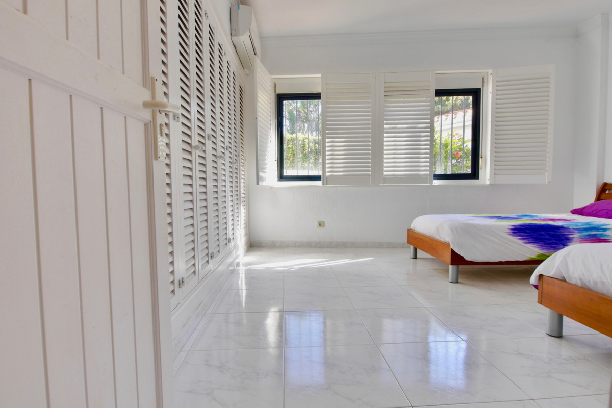 3 Bed Apartment for sale in Puerto De Cabopino Costa Del Sol, Málaga, Spain