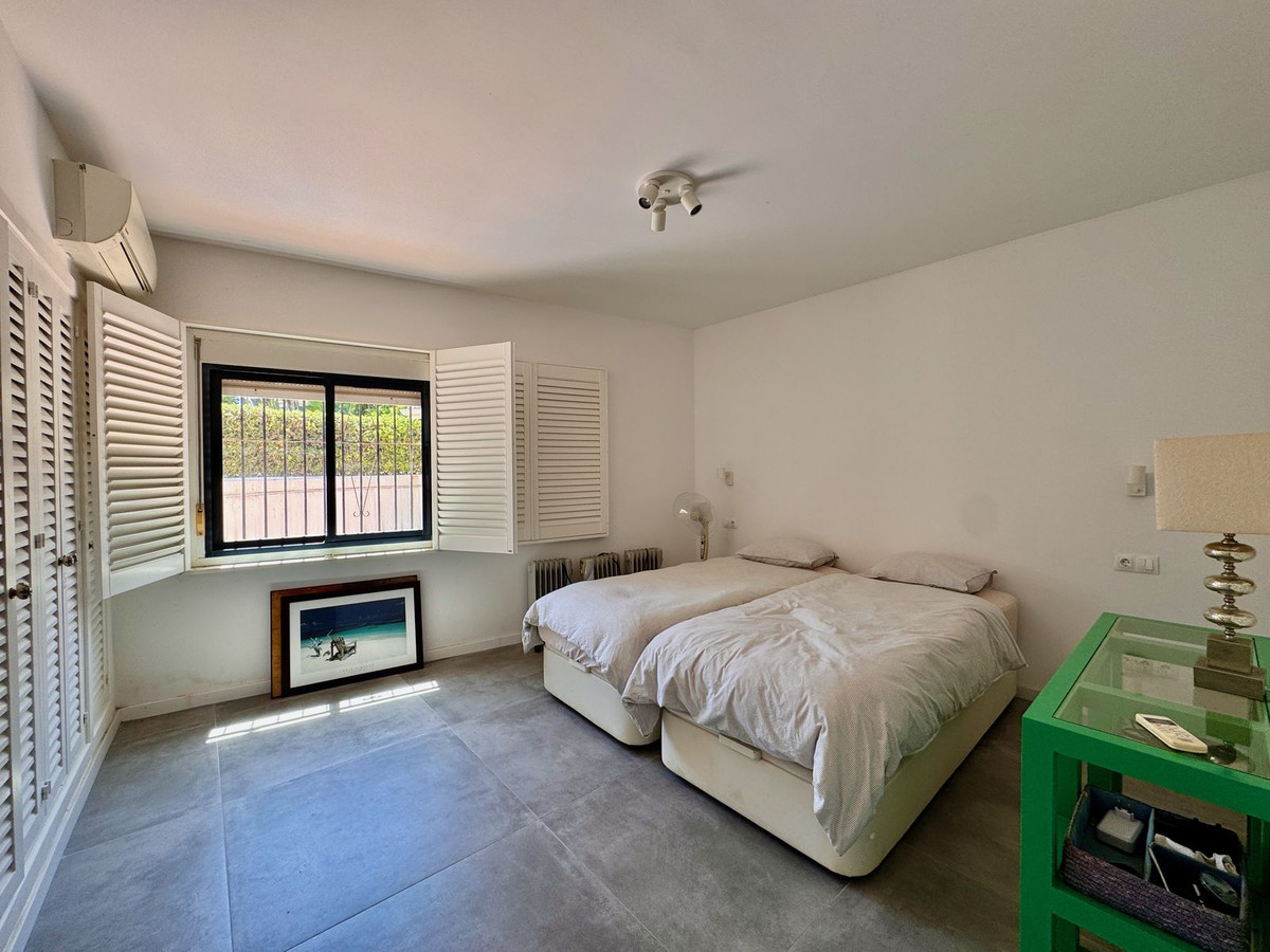 3 Bed Apartment for sale in Puerto De Cabopino Costa Del Sol, Málaga, Spain
