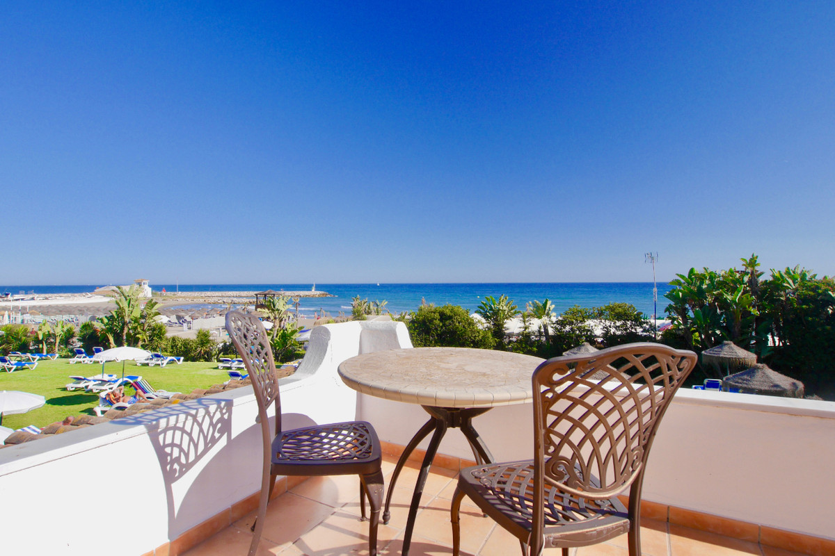 3 Bed Apartment for sale in Puerto De Cabopino Costa Del Sol, Málaga, Spain