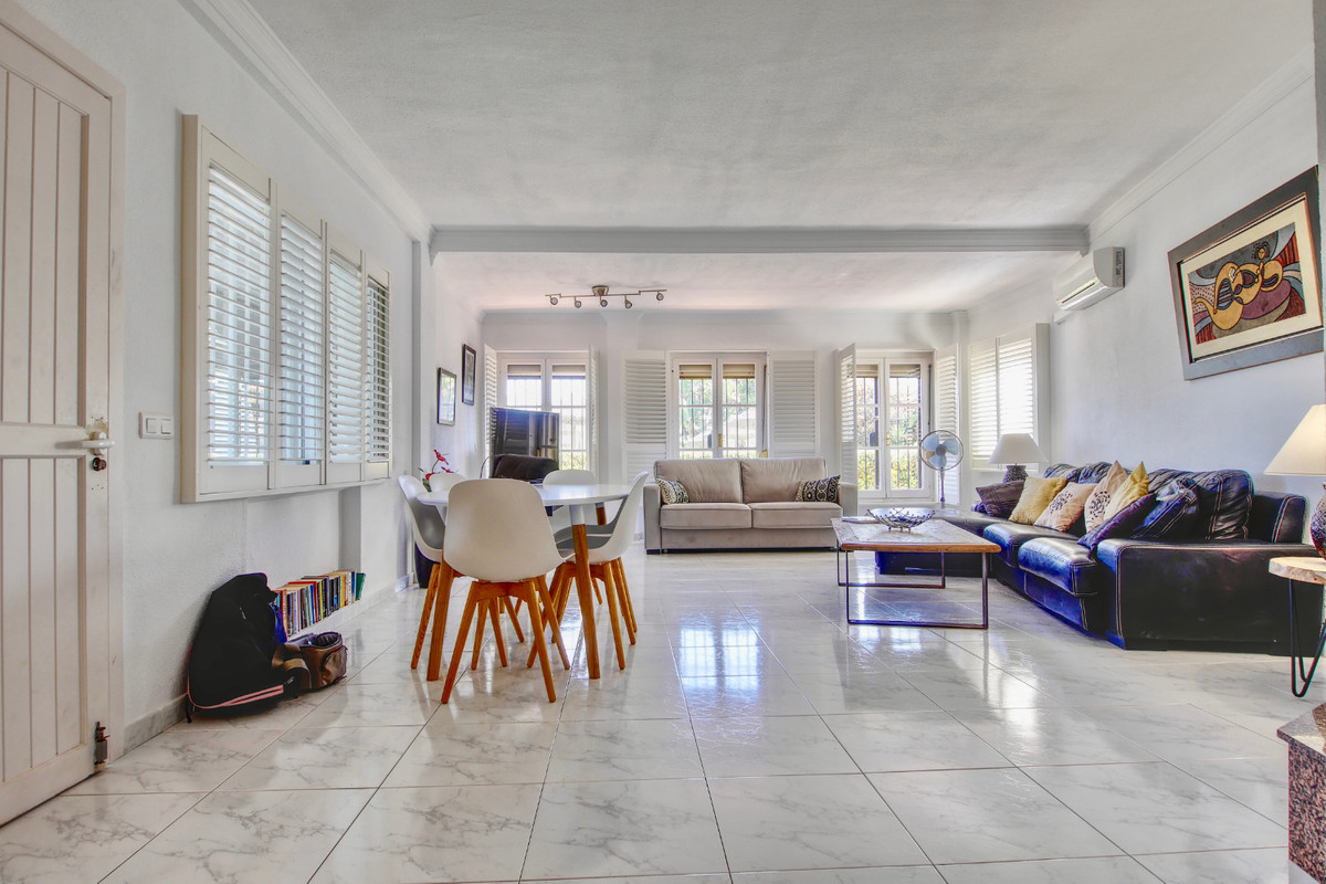 3 Bed Apartment for sale in Puerto De Cabopino Costa Del Sol, Málaga, Spain