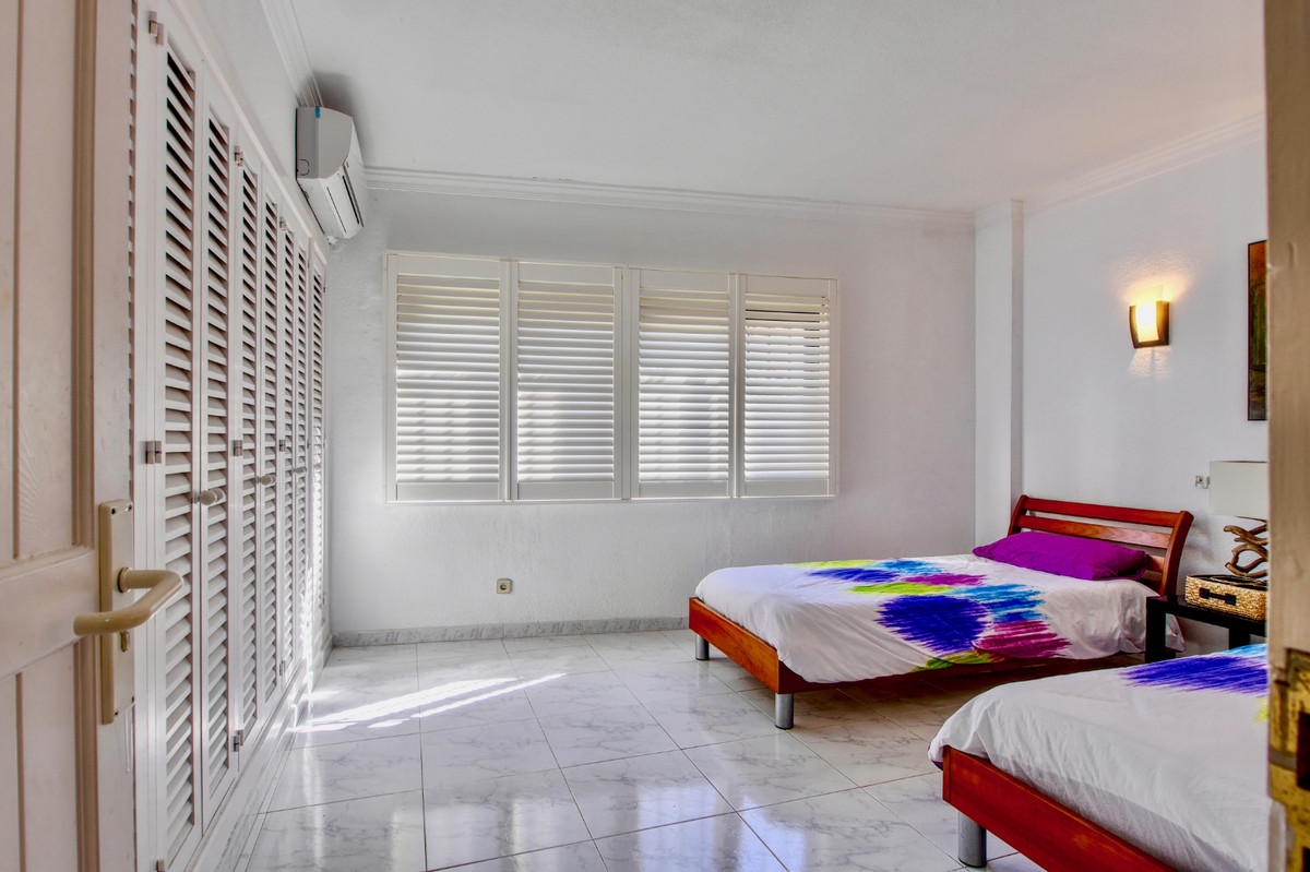 3 Bed Apartment for sale in Puerto De Cabopino Costa Del Sol, Málaga, Spain