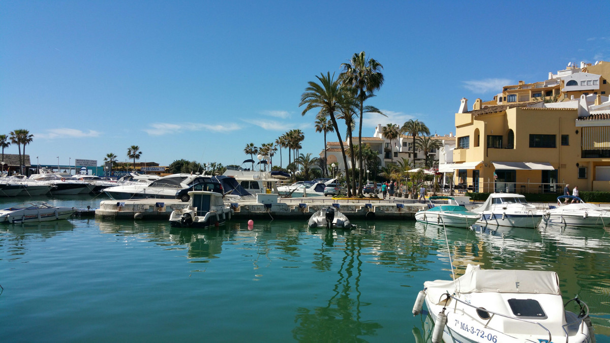 3 Bed Apartment for sale in Puerto De Cabopino Costa Del Sol, Málaga, Spain