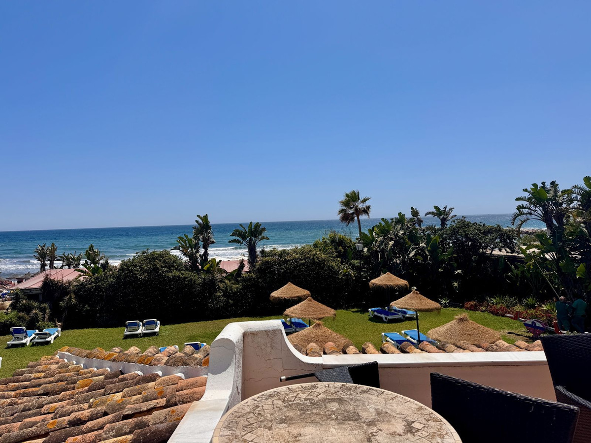 3 Bed Apartment for sale in Puerto De Cabopino Costa Del Sol, Málaga, Spain