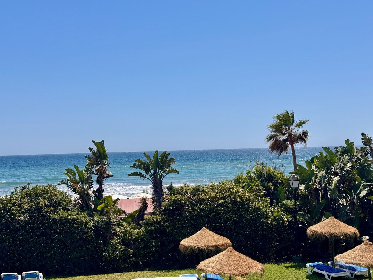 3 Bed Apartment for sale in Puerto De Cabopino Costa Del Sol, Málaga, Spain