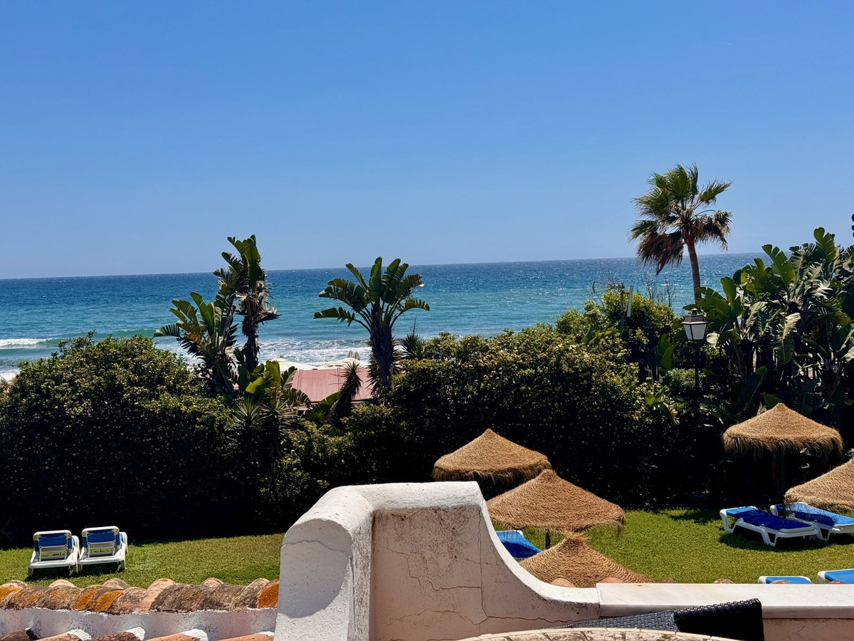 3 Bed Apartment for sale in Puerto De Cabopino Costa Del Sol, Málaga, Spain