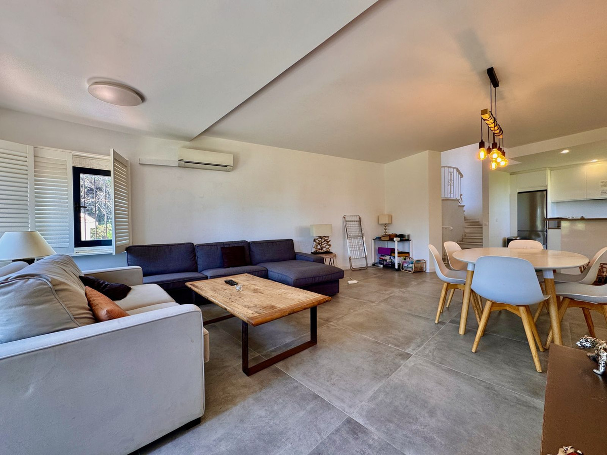 3 Bed Apartment for sale in Puerto De Cabopino Costa Del Sol, Málaga, Spain