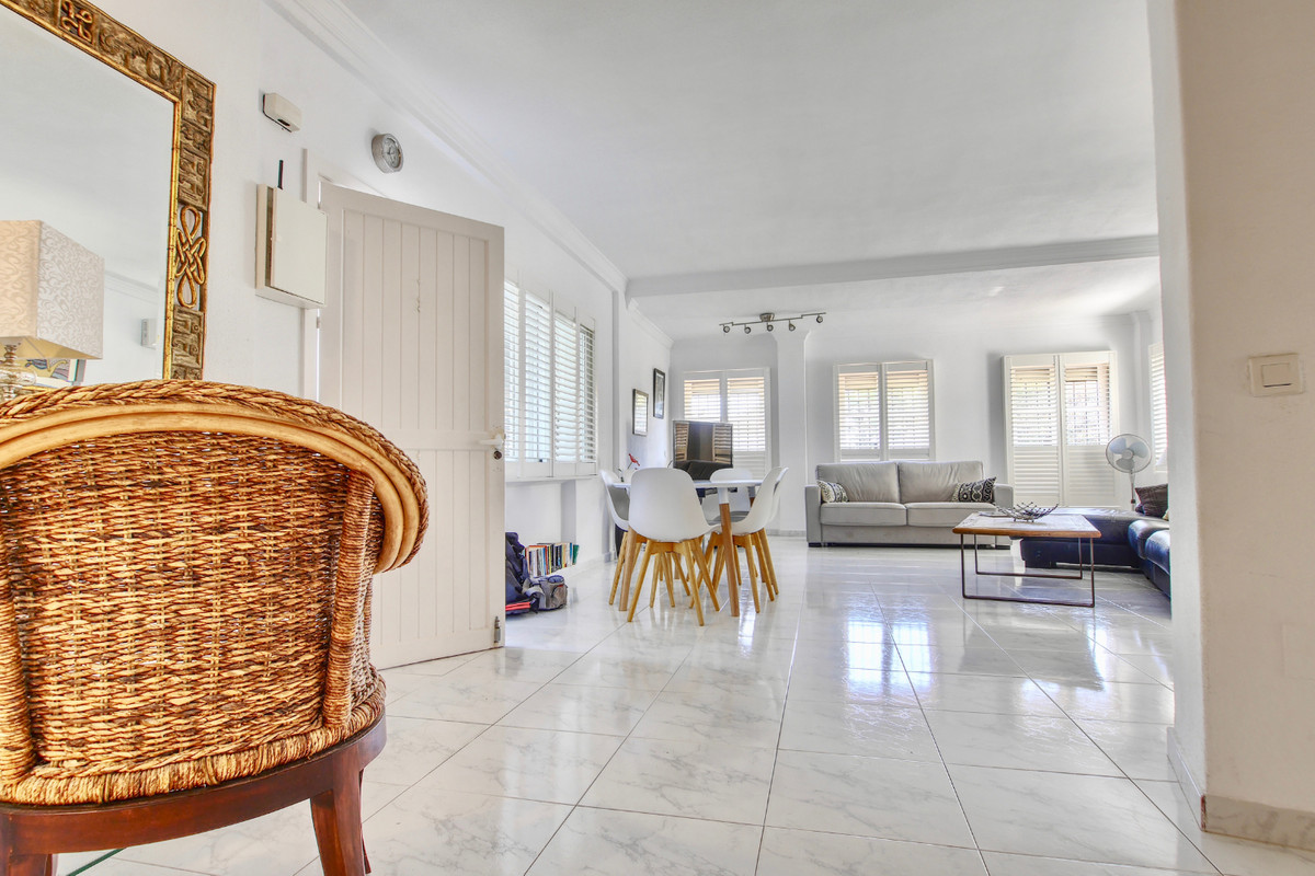 3 Bed Apartment for sale in Puerto De Cabopino Costa Del Sol, Málaga, Spain