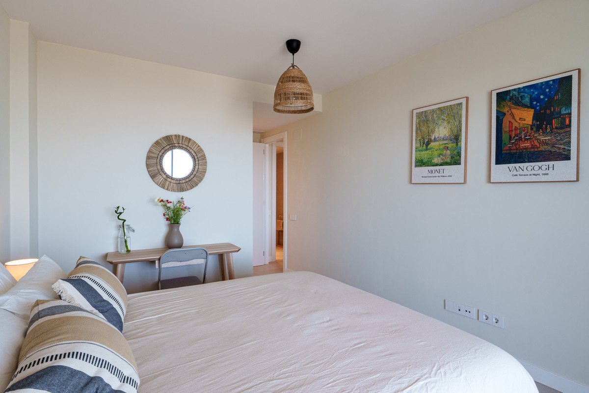 Se vende Apartamento Planta Media de 2 dormitorios en Costa Del Sol, Málaga, España