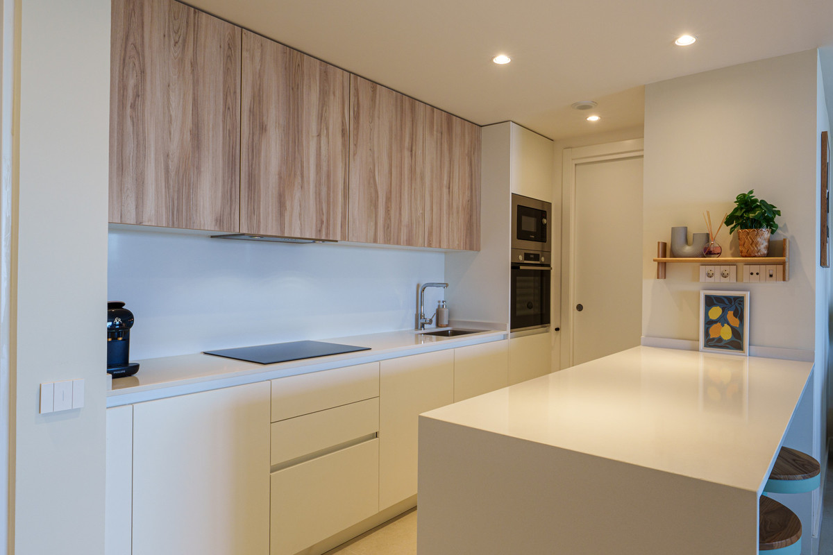 Se vende Apartamento Planta Media de 2 dormitorios en Costa Del Sol, Málaga, España