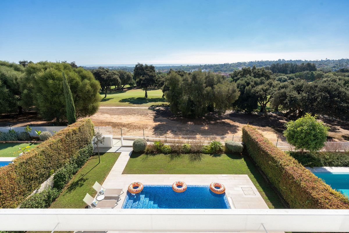 Se vende Villa - Chalet de 5 dormitorios en Costa Del Sol, Cadiz, España
