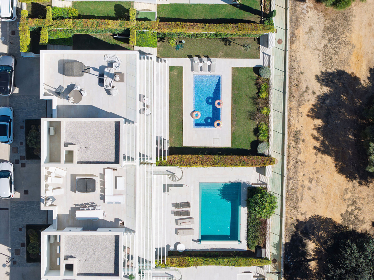 Se vende Villa - Chalet de 5 dormitorios en Costa Del Sol, Cadiz, España