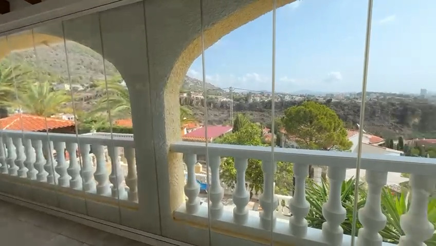 Se vende Villa - Chalet de 4 dormitorios en Costa Blanca, Alicante, España
