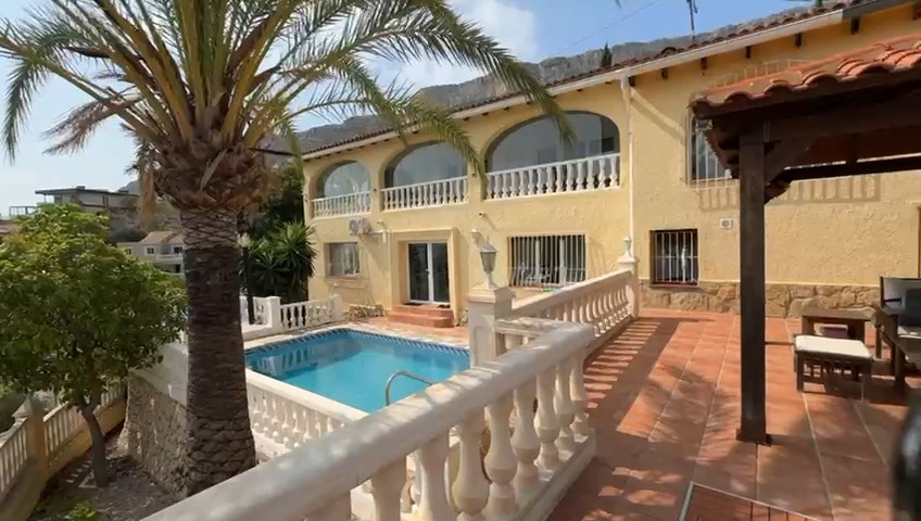 Se vende Villa - Chalet de 4 dormitorios en Costa Blanca, Alicante, España