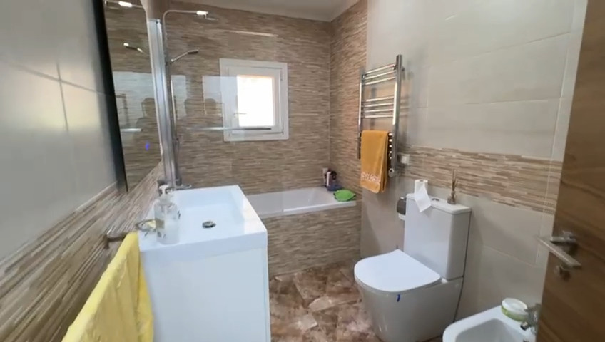 Se vende Villa - Chalet de 4 dormitorios en Costa Blanca, Alicante, España
