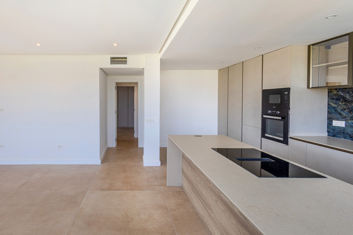 2 Bed Apartment for sale in Nueva Andalucía Costa Del Sol, Málaga, Spain