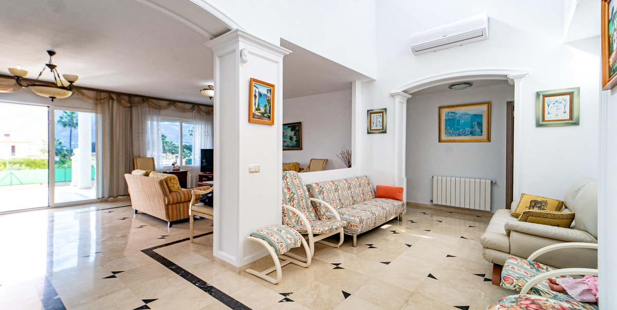 4 Bed Townhouse for sale in Lalfás Del Pi Costa Blanca, Alicante, Spain