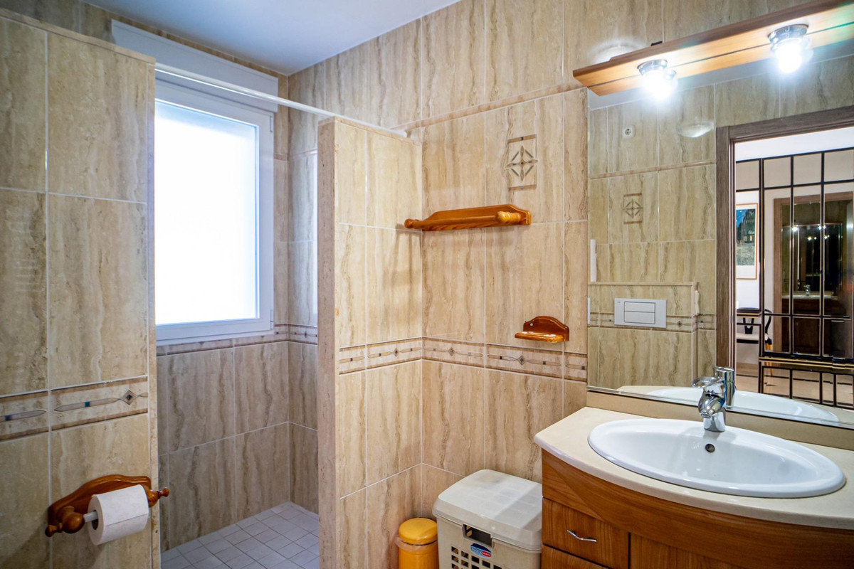 4 Bed Townhouse for sale in Lalfás Del Pi Costa Blanca, Alicante, Spain