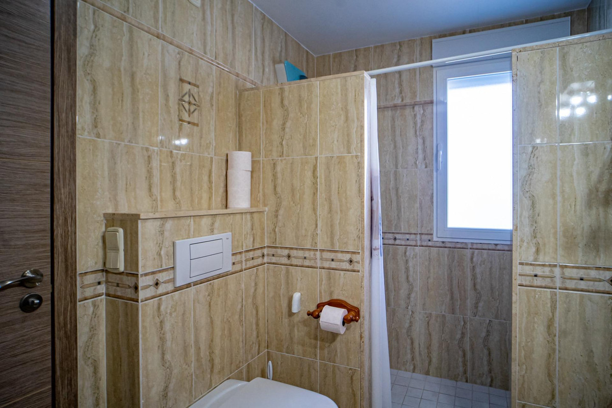 4 Bed Townhouse for sale in Lalfás Del Pi Costa Blanca, Alicante, Spain