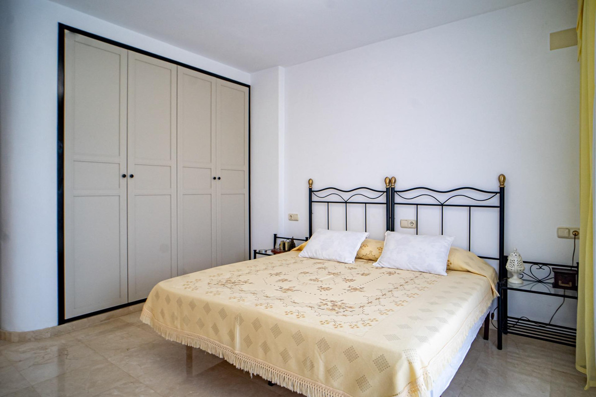 4 Bed Townhouse for sale in Lalfás Del Pi Costa Blanca, Alicante, Spain