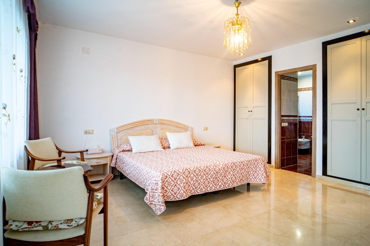 4 Bed Townhouse for sale in Lalfás Del Pi Costa Blanca, Alicante, Spain