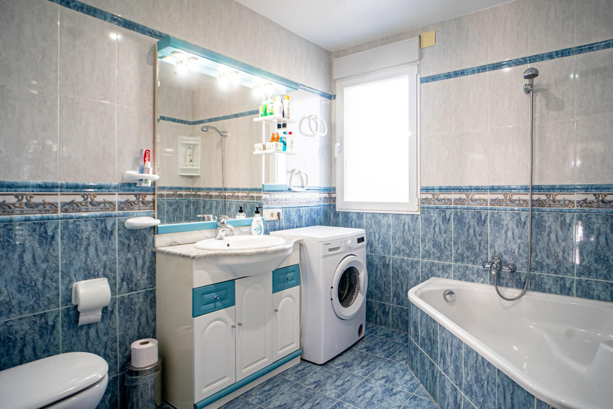 4 Bed Townhouse for sale in Lalfás Del Pi Costa Blanca, Alicante, Spain
