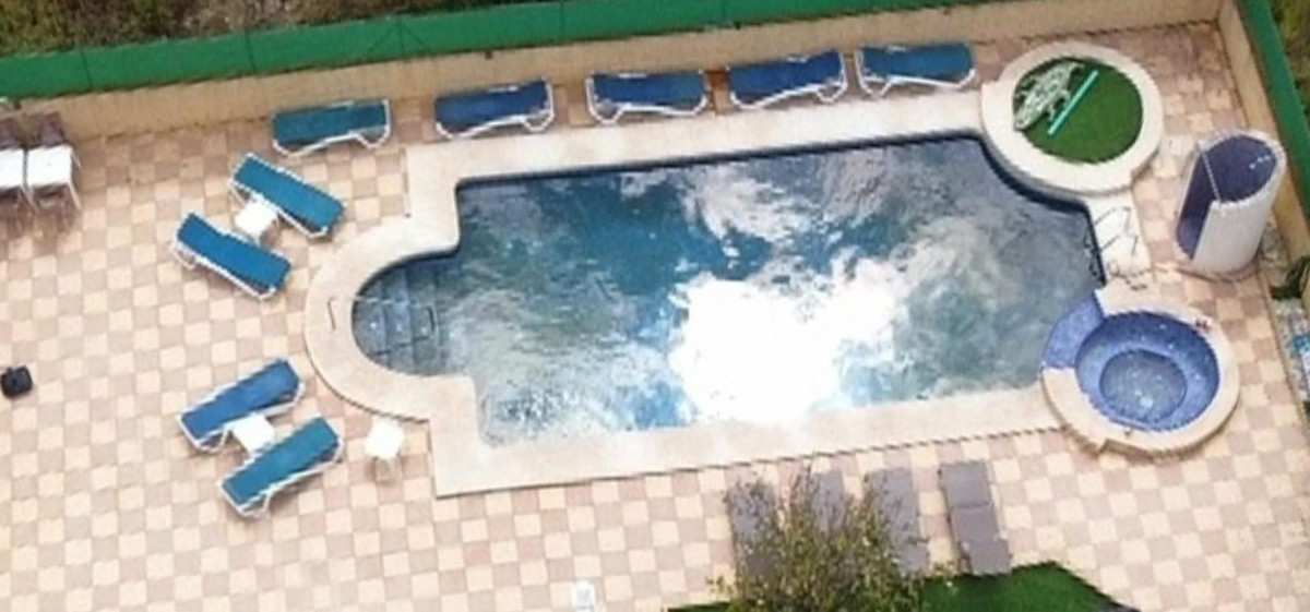 4 Bed Townhouse for sale in Lalfás Del Pi Costa Blanca, Alicante, Spain