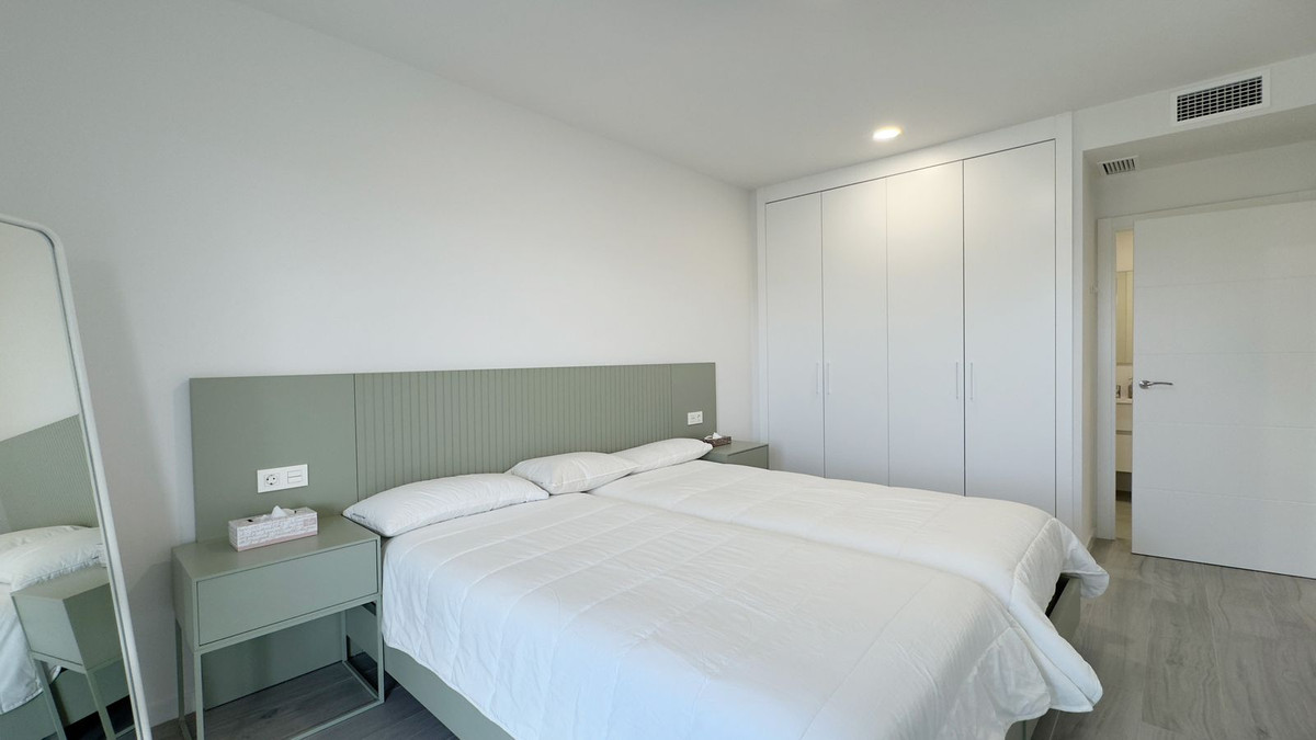 3 Bed Apartment for sale in Nueva Andalucía Costa Del Sol, Málaga, Spain