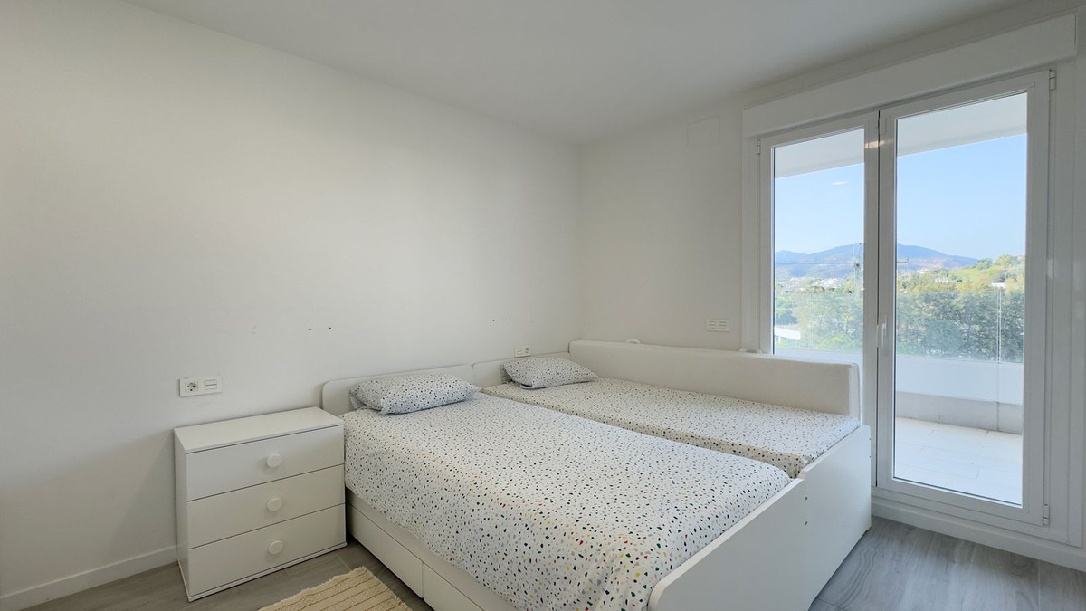 3 Bed Apartment for sale in Nueva Andalucía Costa Del Sol, Málaga, Spain