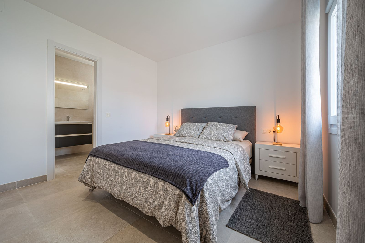 Se vende Villa - Chalet de 3 dormitorios en Costa Del Sol East, Málaga, España