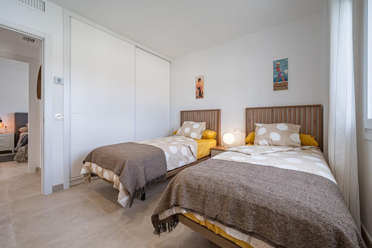 Se vende Villa - Chalet de 3 dormitorios en Costa Del Sol East, Málaga, España
