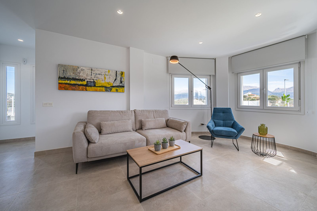 Se vende Villa - Chalet de 3 dormitorios en Costa Del Sol East, Málaga, España