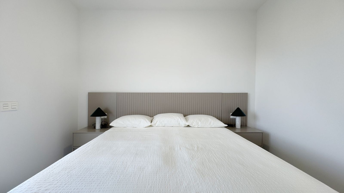 3 Bed Apartment for sale in Nueva Andalucía Costa Del Sol, Málaga, Spain