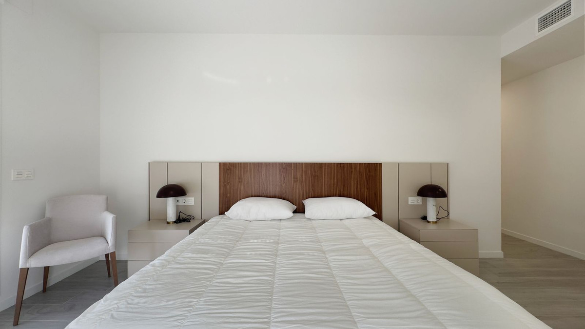 3 Bed Apartment for sale in Nueva Andalucía Costa Del Sol, Málaga, Spain