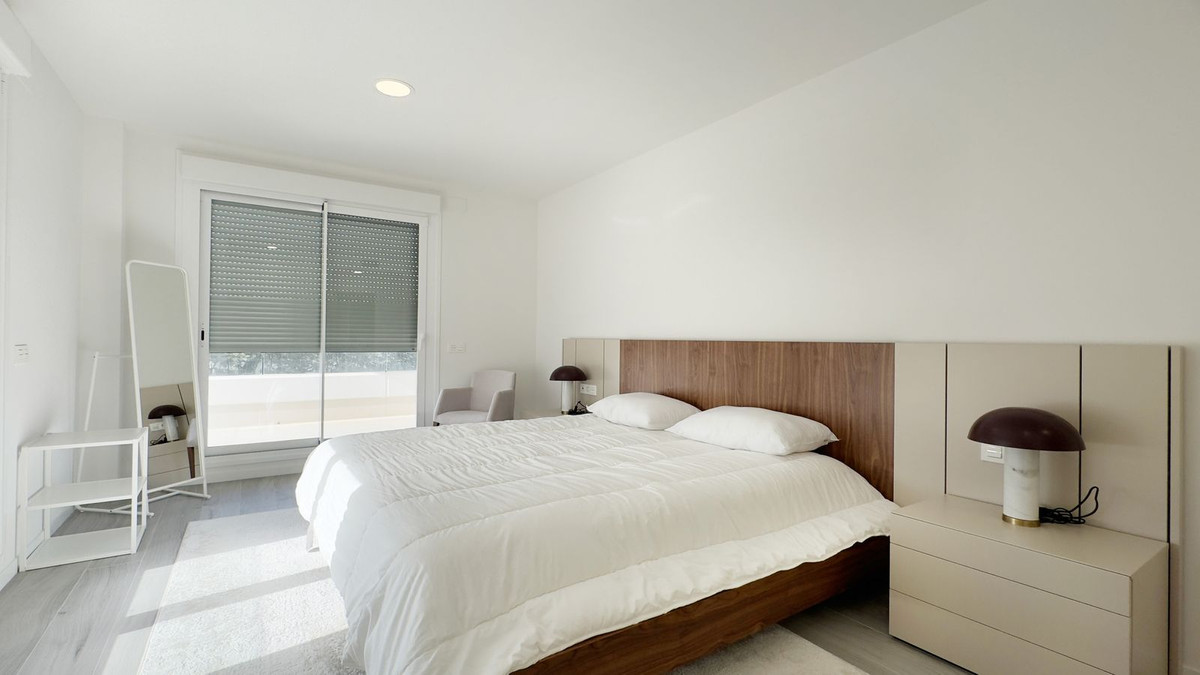 3 Bed Apartment for sale in Nueva Andalucía Costa Del Sol, Málaga, Spain