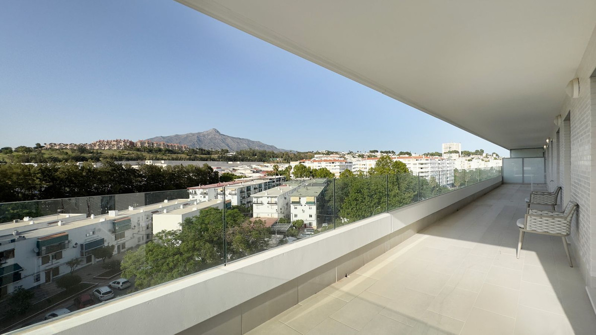 3 Bed Apartment for sale in Nueva Andalucía Costa Del Sol, Málaga, Spain