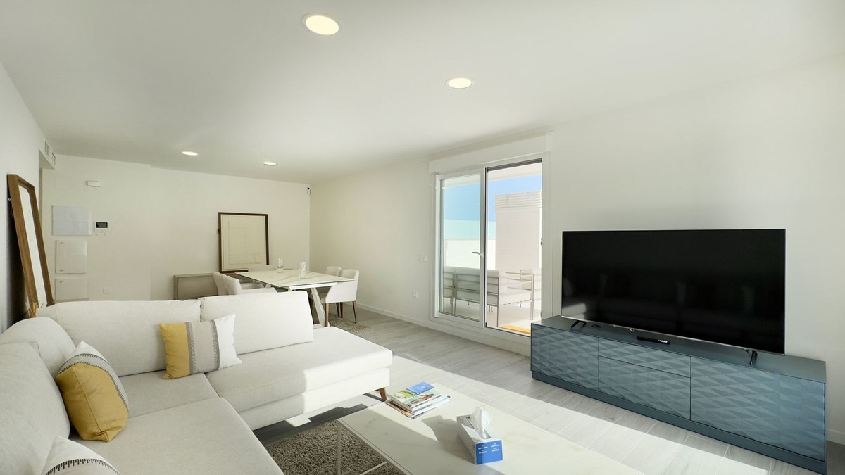 3 Bed Apartment for sale in Nueva Andalucía Costa Del Sol, Málaga, Spain