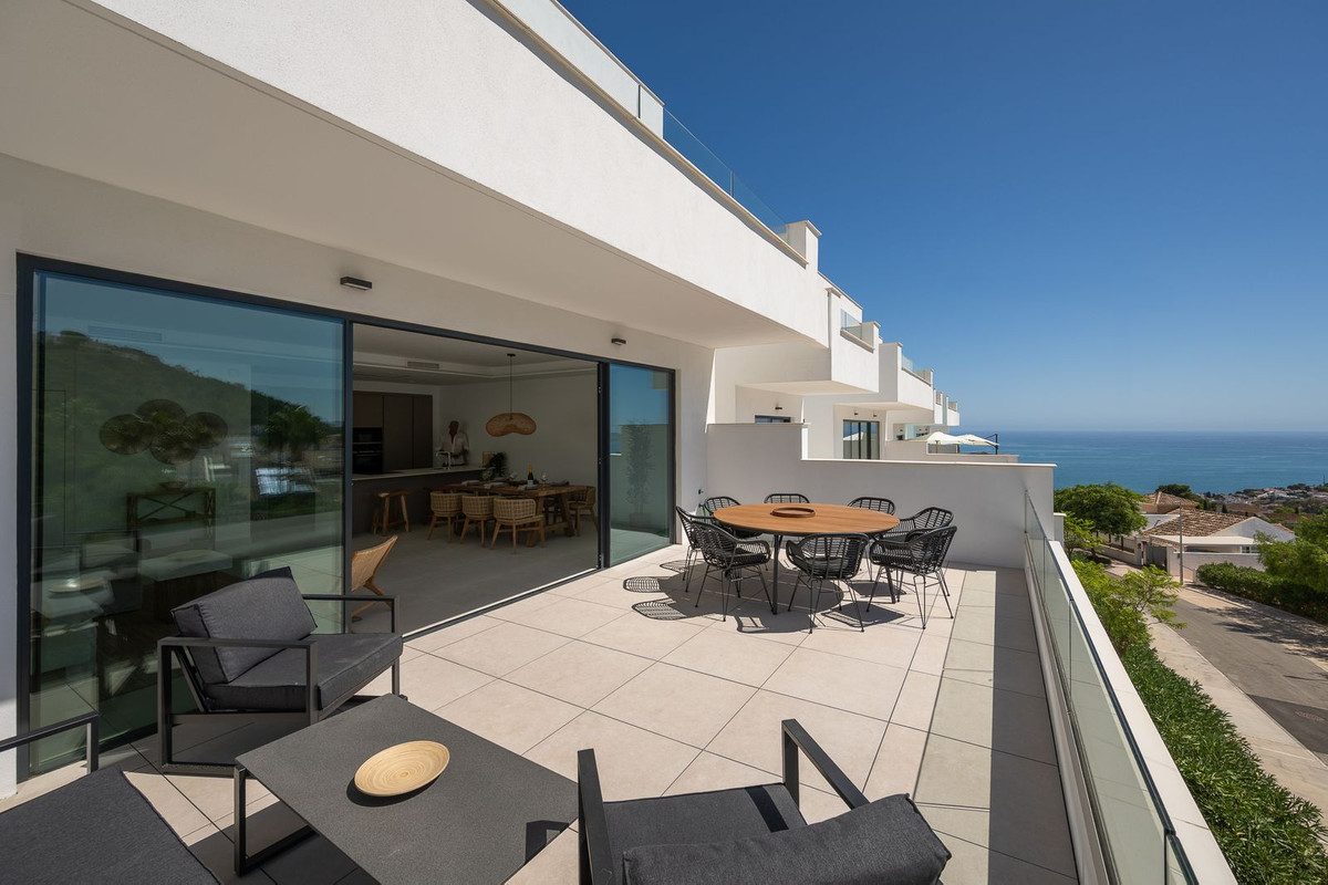 4 Bed Townhouse for sale in Benalmadena Pueblo Costa Del Sol, Málaga, Spain