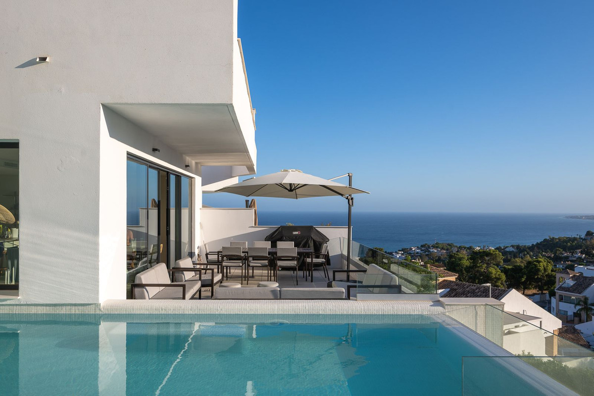 4 Bed Townhouse for sale in Benalmadena Pueblo Costa Del Sol, Málaga, Spain