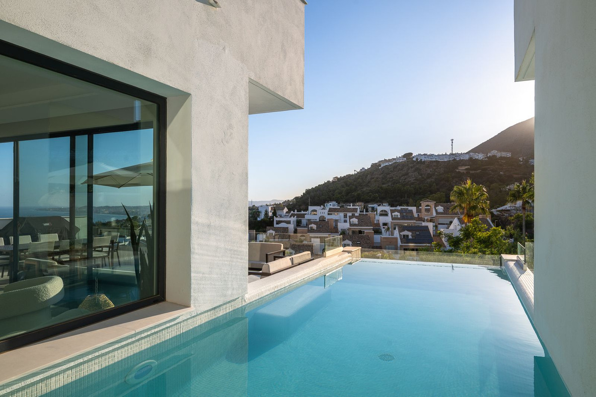 4 Bed Townhouse for sale in Benalmadena Pueblo Costa Del Sol, Málaga, Spain