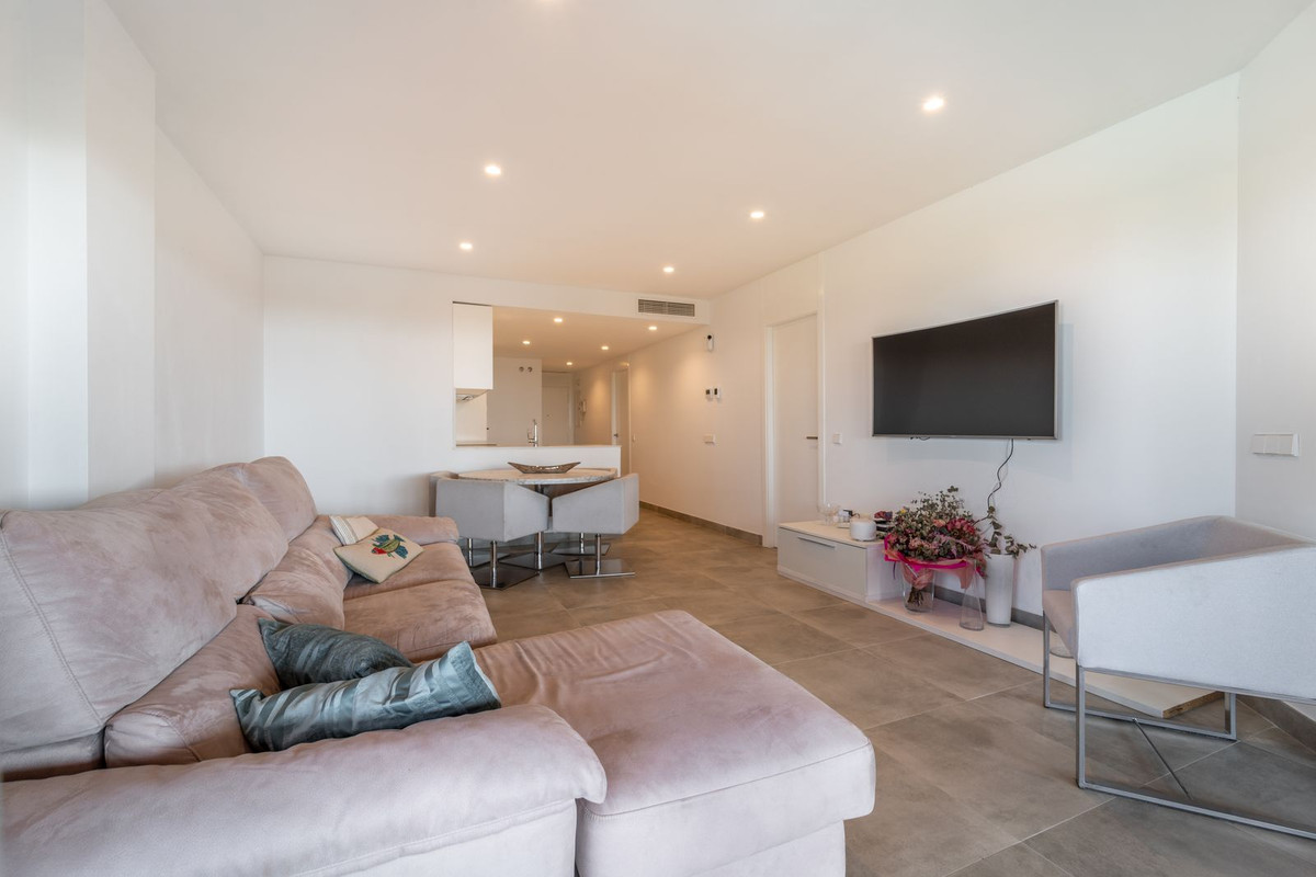 2 Bed Apartment for sale in Benalmadena Costa Del Sol, Málaga, Spain