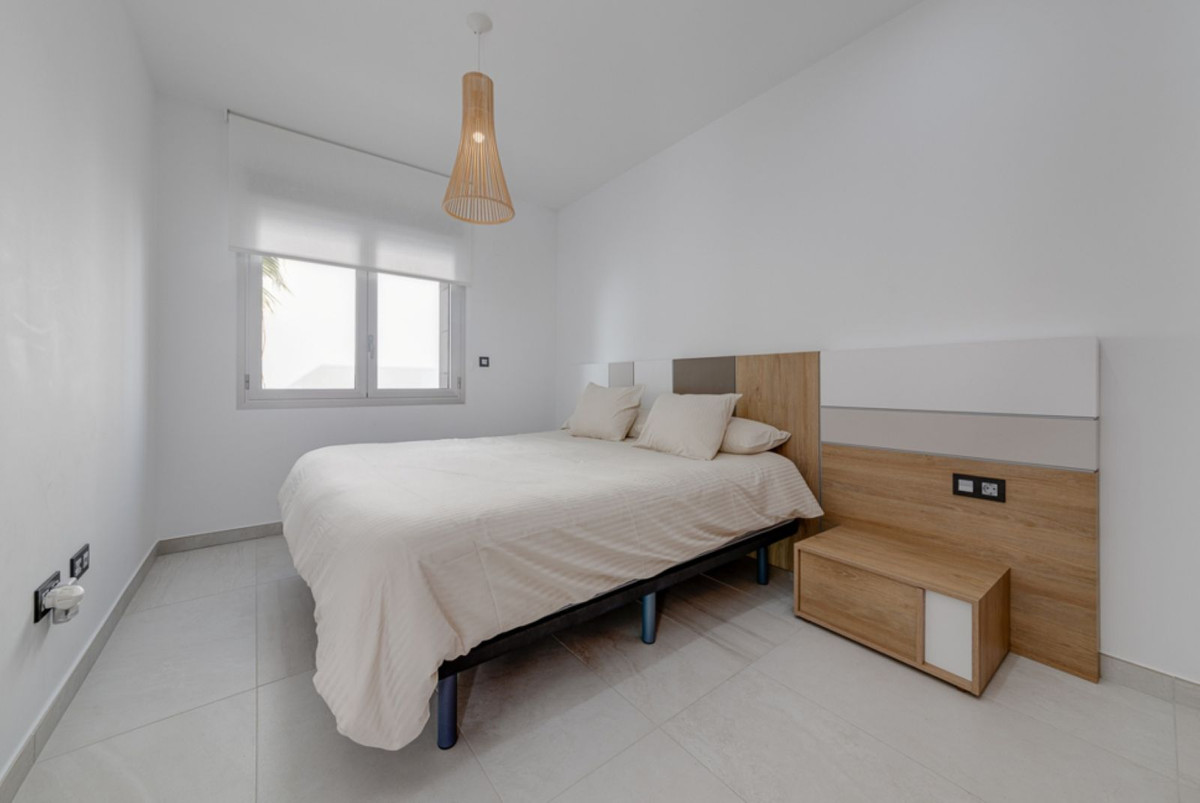Se vende Villa - Chalet de 3 dormitorios en Costa Blanca, Alicante, España