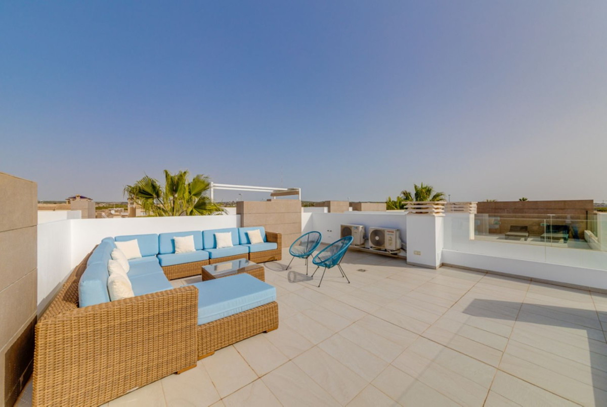 Se vende Villa - Chalet de 3 dormitorios en Costa Blanca, Alicante, España
