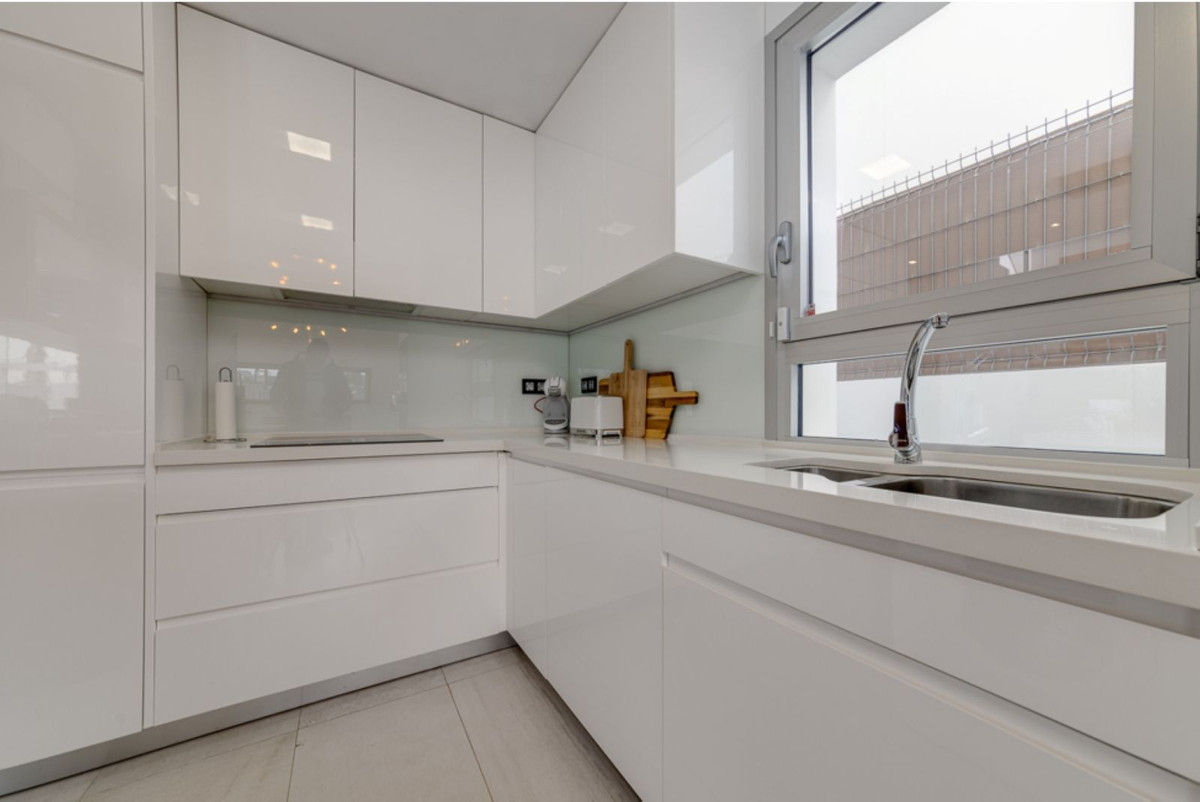 Se vende Villa - Chalet de 3 dormitorios en Costa Blanca, Alicante, España