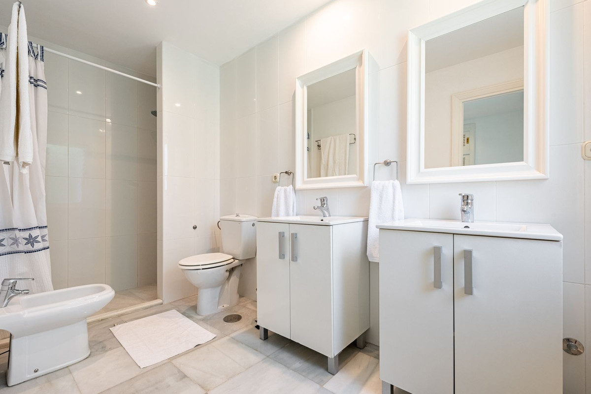 7 Bed Townhouse for sale in Los Monteros Costa Del Sol, Málaga, Spain