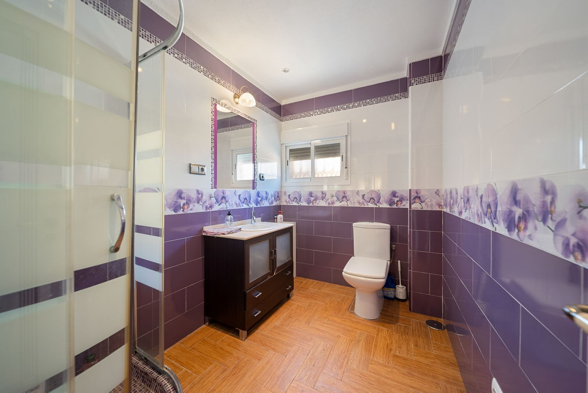 Se vende Finca - Cortijo de 2 dormitorios en Málaga Ciudad, Málaga, España
